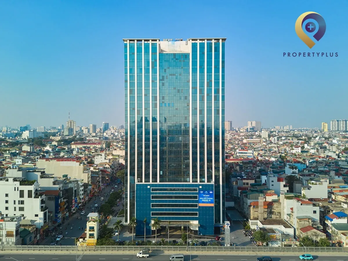 Toàn cảnh tòa nhà Vinaconex Diamond (TTTM Chợ Mơ) nhìn từ trên cao tại quận Hai Bà Trưng, Hà Nội.
